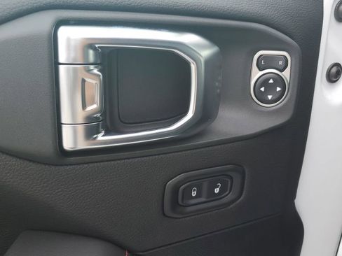 New 2026 Jeep Wrangler Unlimited Rubicon image 21