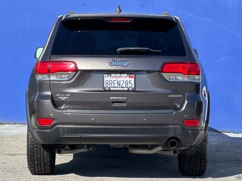 Used 2020 Jeep Grand Cherokee Laredo AWD/4WD image 4