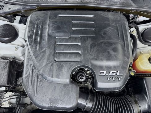 Used 2023 Dodge Challenger SXT image 37