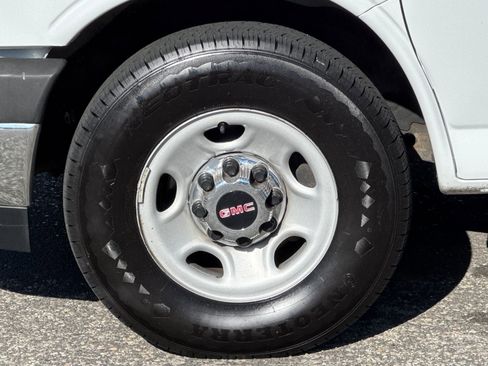 Used 2018 GMC Savana 3500 LT w/ LT Preferred Equipment Group image 25