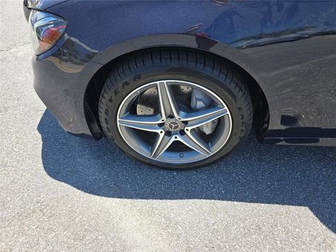 Used 2020 Mercedes-Benz E 350 4MATIC Sedan image 11