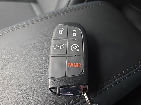 New 2026 Jeep Compass Latitude image 95