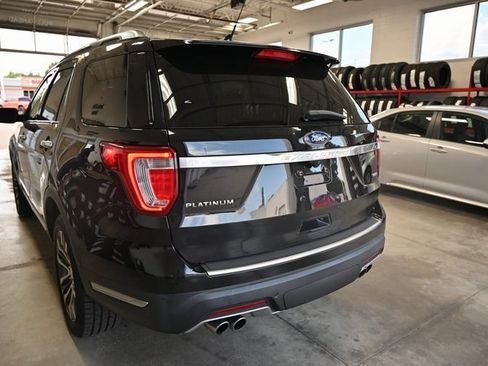 Used 2019 Ford Explorer Platinum image 7