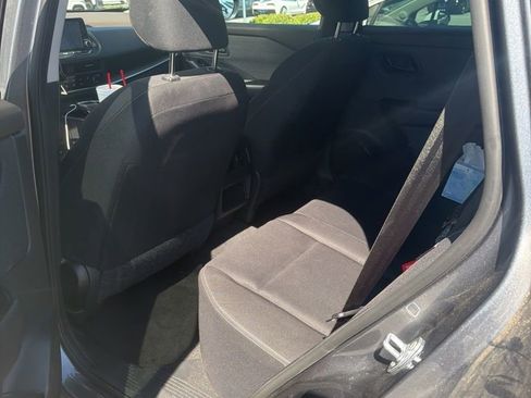 Used 2023 Nissan Rogue S FWD image 6