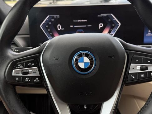 Used 2024 BMW i4 eDrive40 w/ Premium Package RWD image 44