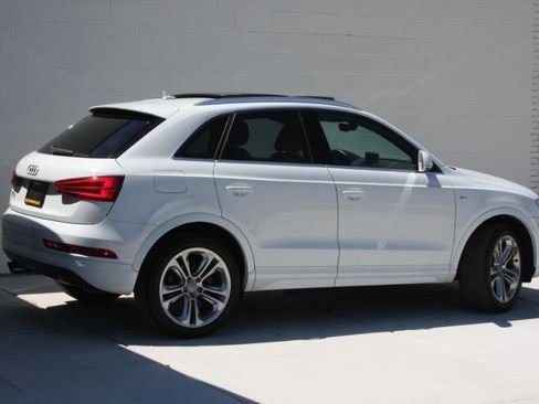Used 2018 Audi Q3 2.0T Premium Plus w/ Premium Plus Package FWD image 8
