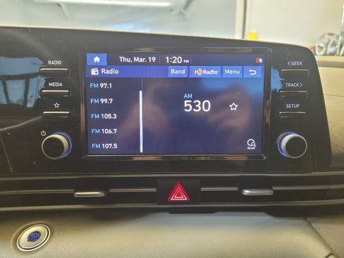 Used 2022 Hyundai Elantra SEL w/ Convenience Package image 25