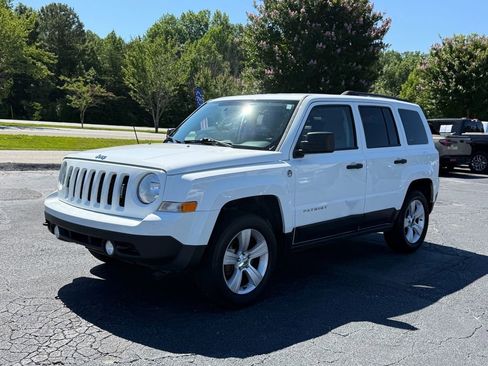 Used 2014 Jeep Patriot Sport AWD/4WD image 8