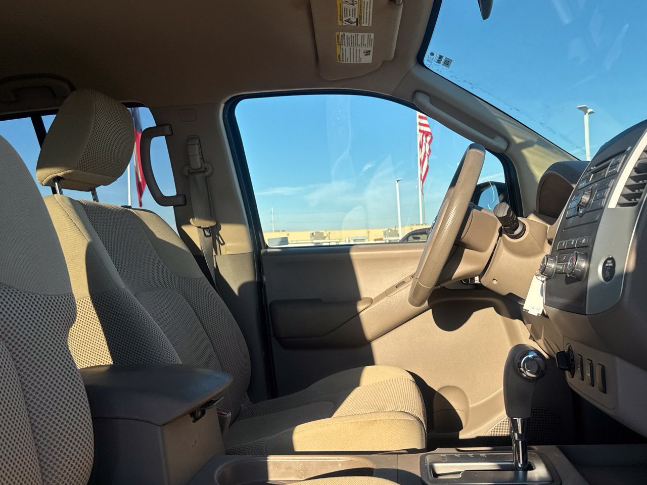 Used 2010 Nissan Frontier SE AWD/4WD image 35