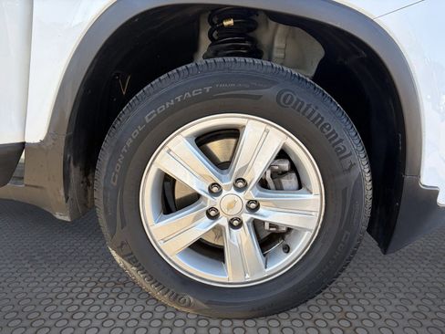 Certified 2022 Chevrolet Trax LS AWD/4WD image 10