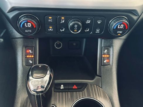 Used 2019 GMC Acadia SLT w/ LPO, Floor Liner Package AWD/4WD image 29