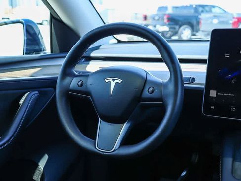 Used 2023 Tesla Model Y Long Range AWD/4WD image 14