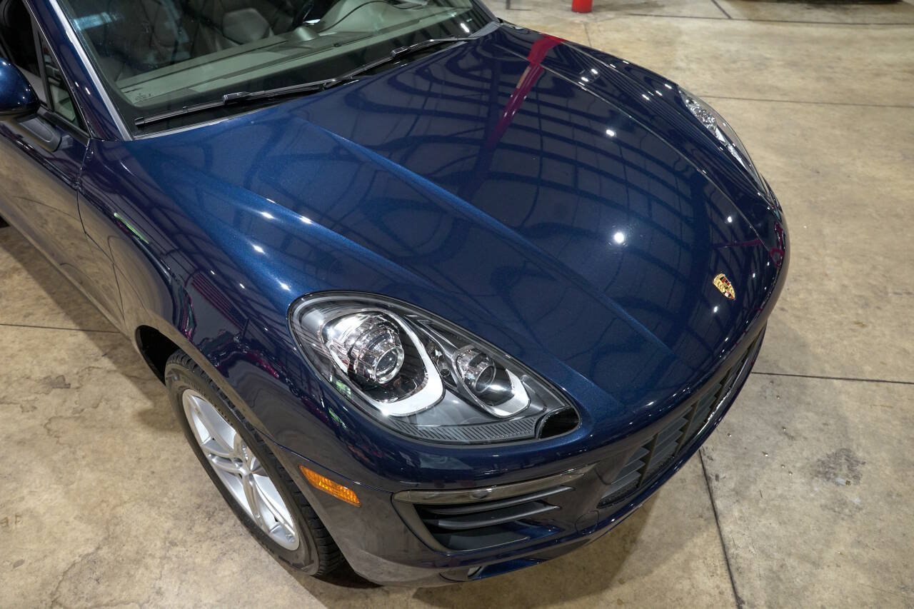 Used 2018 Porsche Macan AWD/4WD image 18
