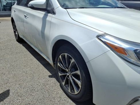 Used 2016 Toyota Avalon XLE Plus FWD image 16