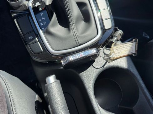 Used 2025 Kia Seltos S image 22