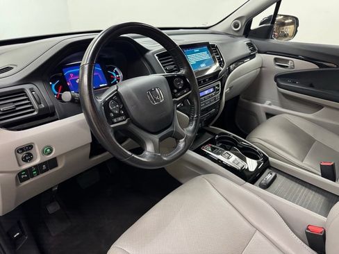 Used 2020 Honda Pilot Elite image 16