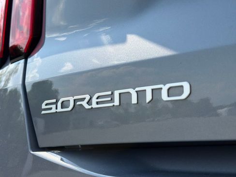 Used 2024 Kia Sorento S w/ Panoramic Sunroof Package FWD image 16