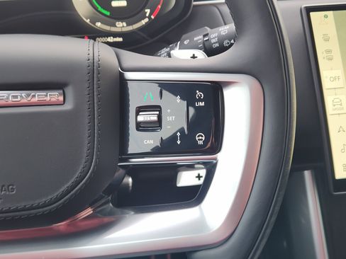 New 2025 Land Rover Range Rover SE image 29