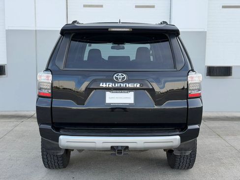 Used 2019 Toyota 4Runner TRD Off-Road Premium image 4