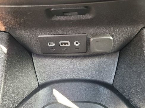 Used 2025 Chevrolet Malibu RS FWD image 25