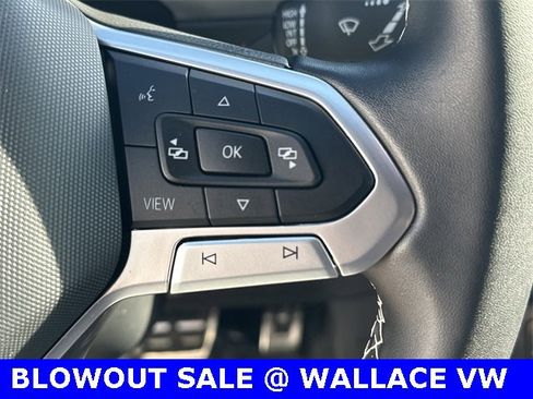 Certified 2023 Volkswagen Tiguan SE R-Line image 23