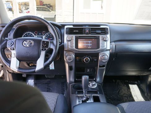 Used 2014 Toyota 4Runner SR5 AWD/4WD image 20
