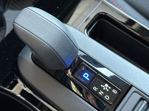 New 2026 Toyota Prius Plug-In Hybrid FWD image 23