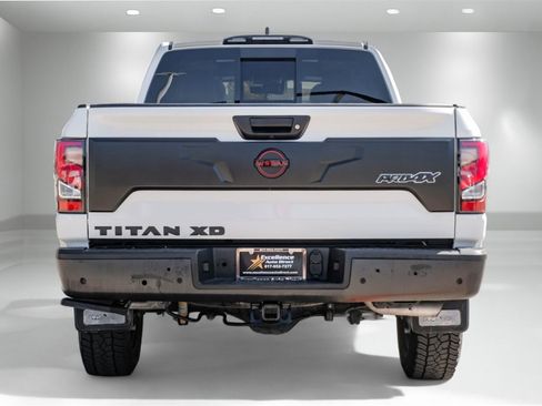 Used 2024 Nissan Titan PRO-4X w/ Pro-4x Convenience Package image 8