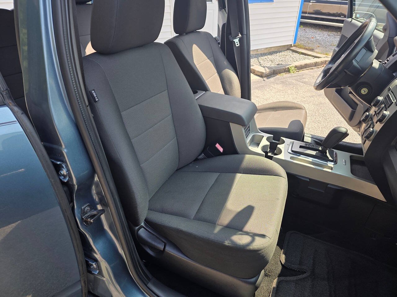 Used 2010 Ford Escape XLT AWD/4WD image 21