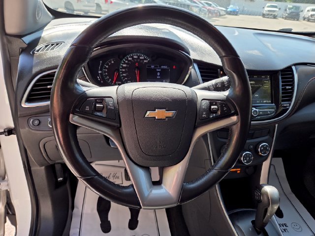 Used 2019 Chevrolet Trax LT w/ LT Convenience Package AWD/4WD image 15