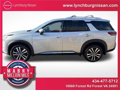 Used 2024 Nissan Pathfinder Platinum w/ Cargo Package