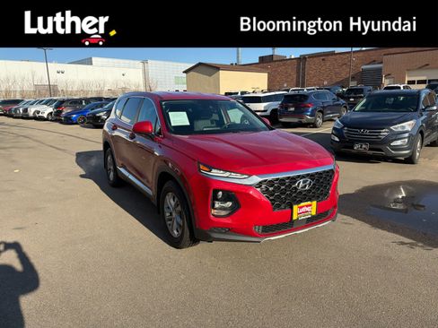 Used 2019 Hyundai Santa Fe SE image 1