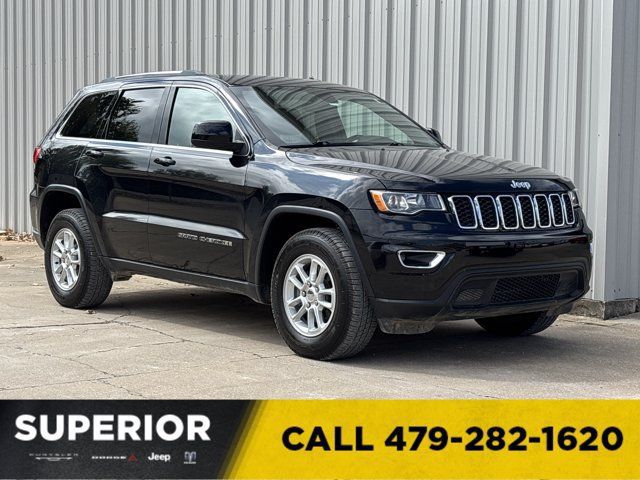 Used 2018 Jeep Grand Cherokee Laredo AWD/4WD image 1