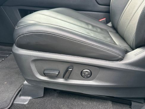 Certified 2025 INFINITI QX60 Luxe w/ Black Edition image 14