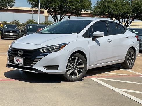 New 2025 Nissan Versa SV w/ Trunk Package image 2