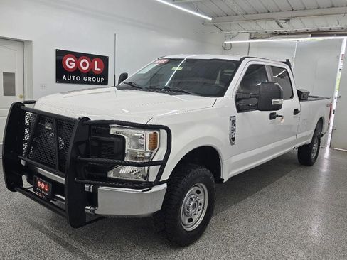 Used 2022 Ford F250 XL w/ Power Equipment Group AWD/4WD image 4