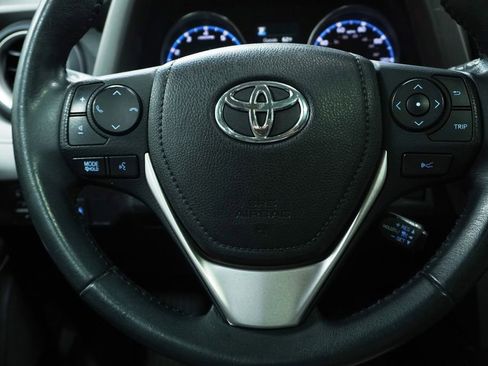 Used 2017 Toyota RAV4 Limited image 18