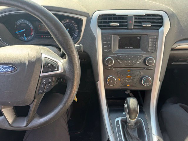 Used 2014 Ford Fusion SE FWD image 17