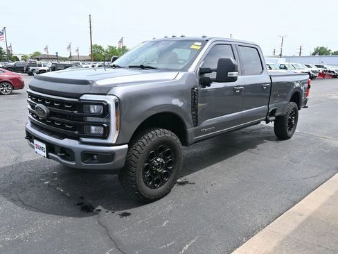 Used 2024 Ford F350 XLT w/ Black Appearance Package AWD/4WD image 12