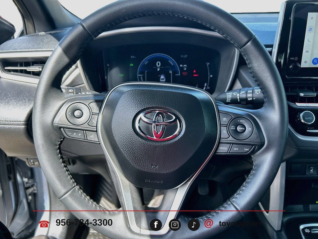 Used 2025 Toyota Corolla Cross AWD Hybrid w/ Convenience Package image 10