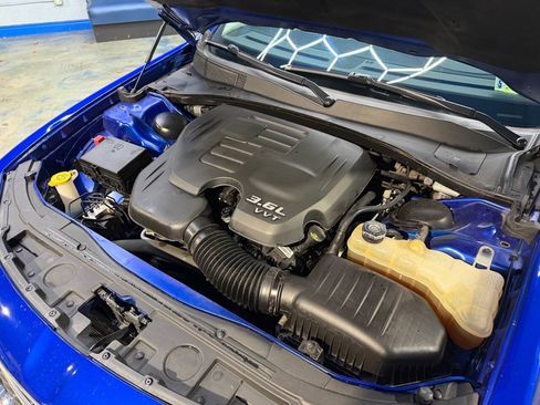 Used 2018 Chrysler 300 Touring L AWD/4WD image 28