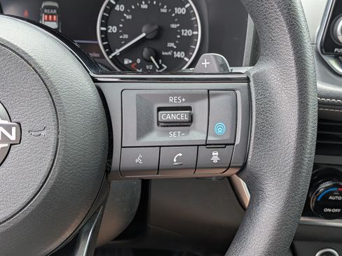 Used 2023 Nissan Rogue SV AWD/4WD image 25