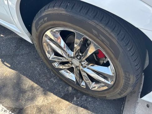 Used 2014 Kia Sorento SX w/ 3rd Row Package FWD image 17