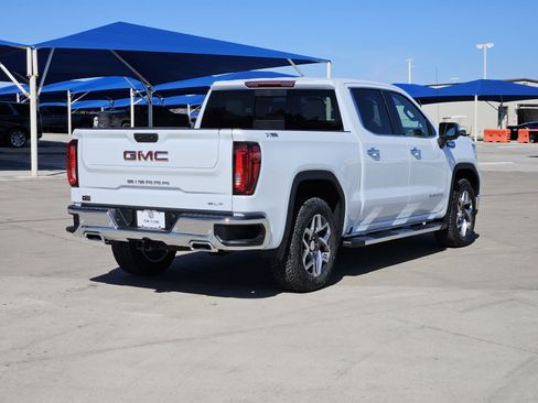 New 2026 GMC Sierra 1500 SLT AWD/4WD image 3