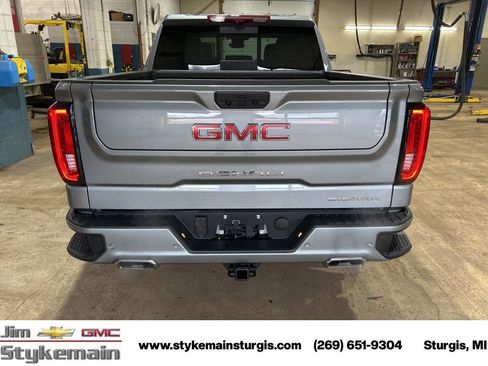 New 2026 GMC Sierra 1500 Denali w/ Denali Reserve Package AWD/4WD image 9