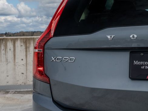 Used 2018 Volvo XC90 T5 Momentum w/ Convenience Package image 7