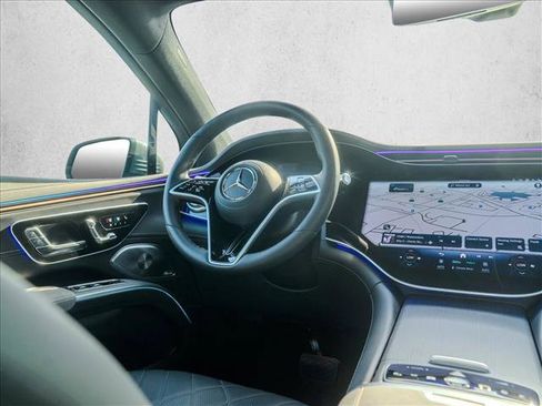 Used 2025 Mercedes-Benz EQS 580 4MATIC SUV image 21