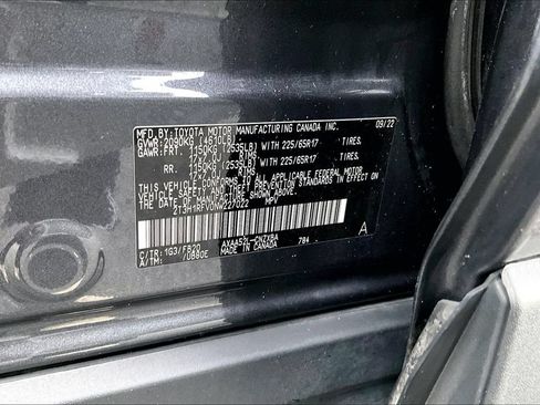 Used 2022 Toyota RAV4 LE FWD image 14