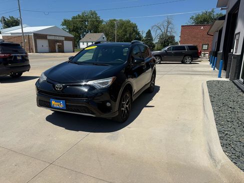 Used 2017 Toyota RAV4 SE w/ Power Extra Value Package AWD/4WD image 3