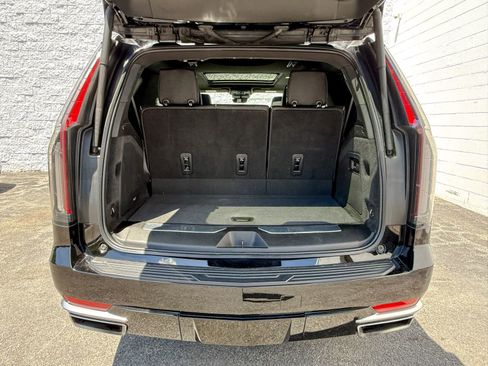 Certified 2021 Cadillac Escalade Premium Luxury AWD/4WD image 41